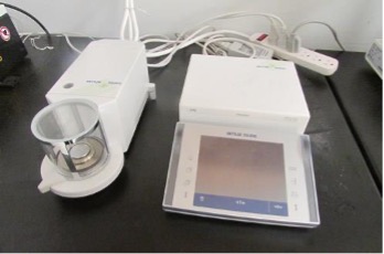 Mettler Toledo microbalance XP6